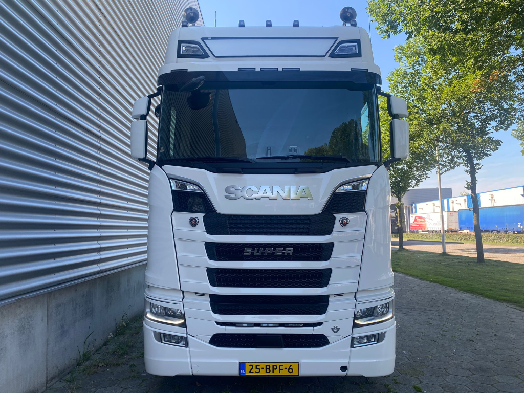 Scania S520 / 6X2 / V8 / Full Air / 390.000 KM /  TUV: 2-2024 / NL Truck