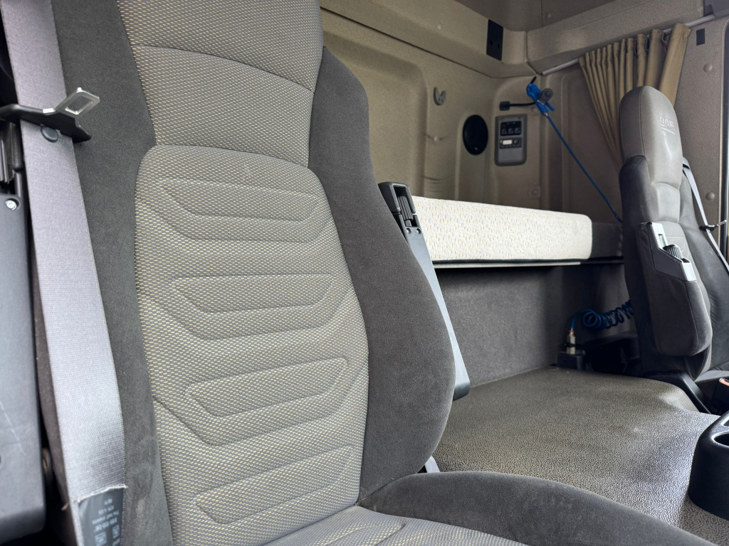 DAF CF85-410 / EEV / Klima / TUV: 3-2026 / NL Truck