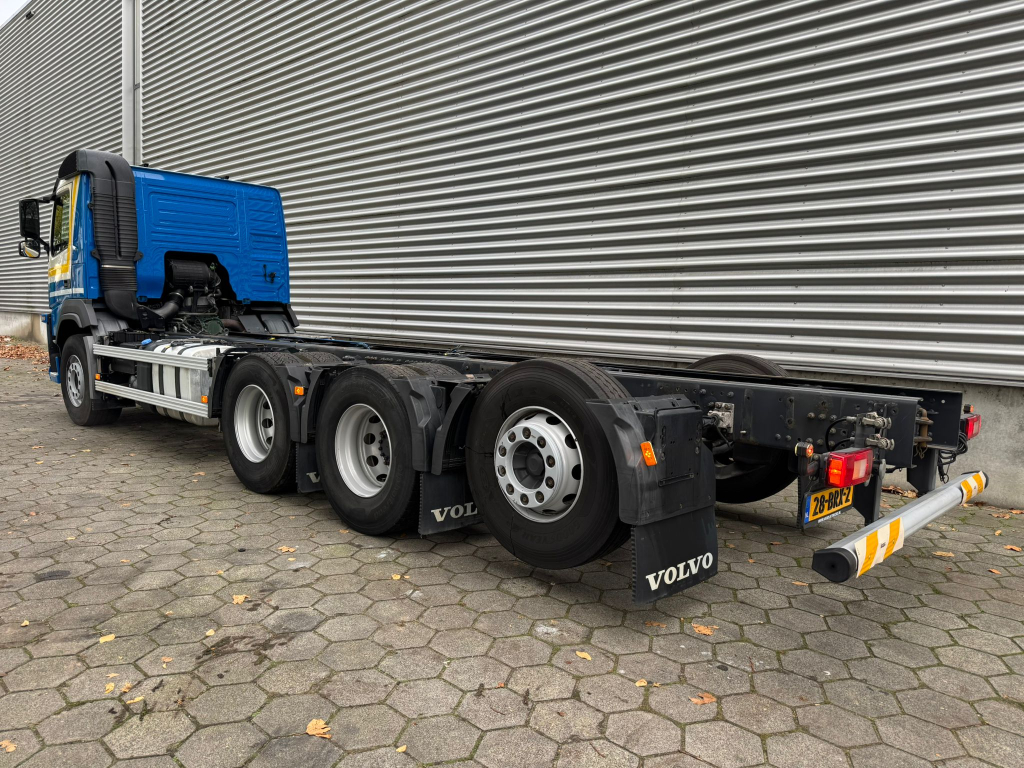 Volvo FM 410 / 8X4 / I-Shift / ADR / Tridem / TUV: 6-2026 / NL Truck