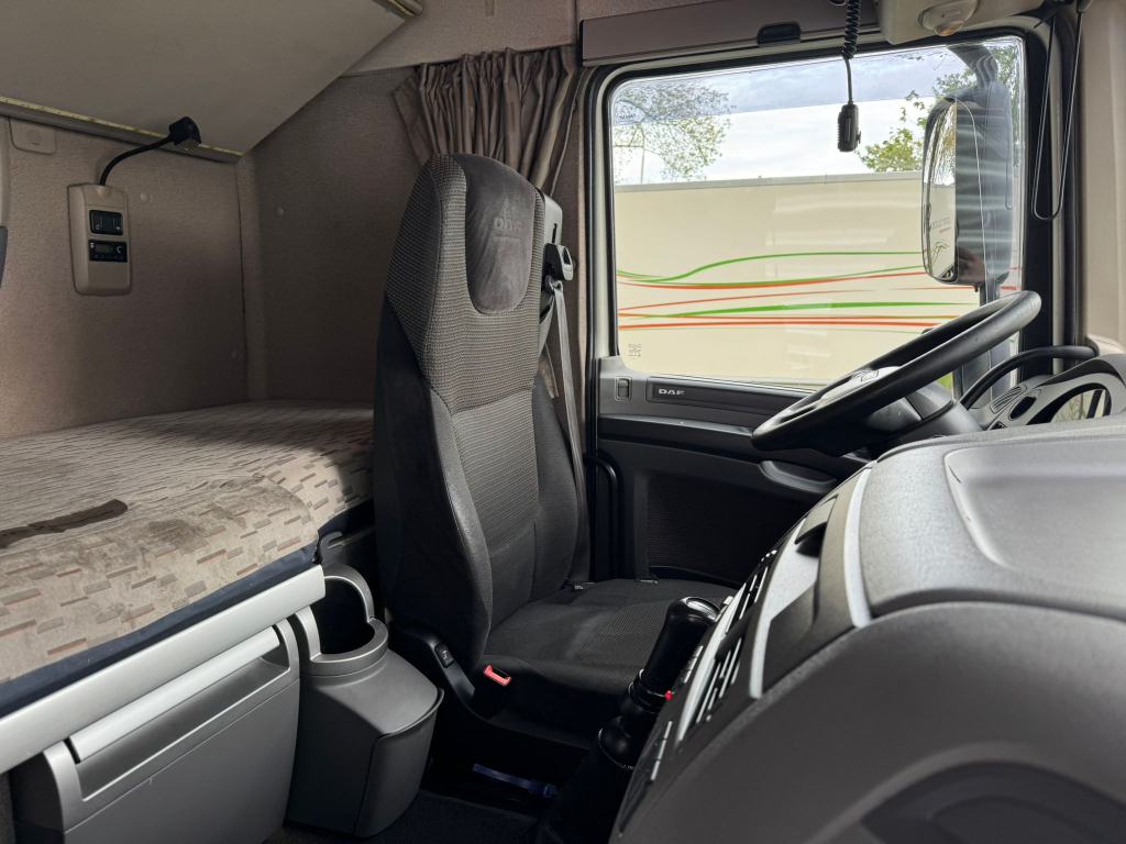 DAF XF 460 / Manual / Retarder / Mega  / Roof Klima / TUV:1-2026 / NL Truck