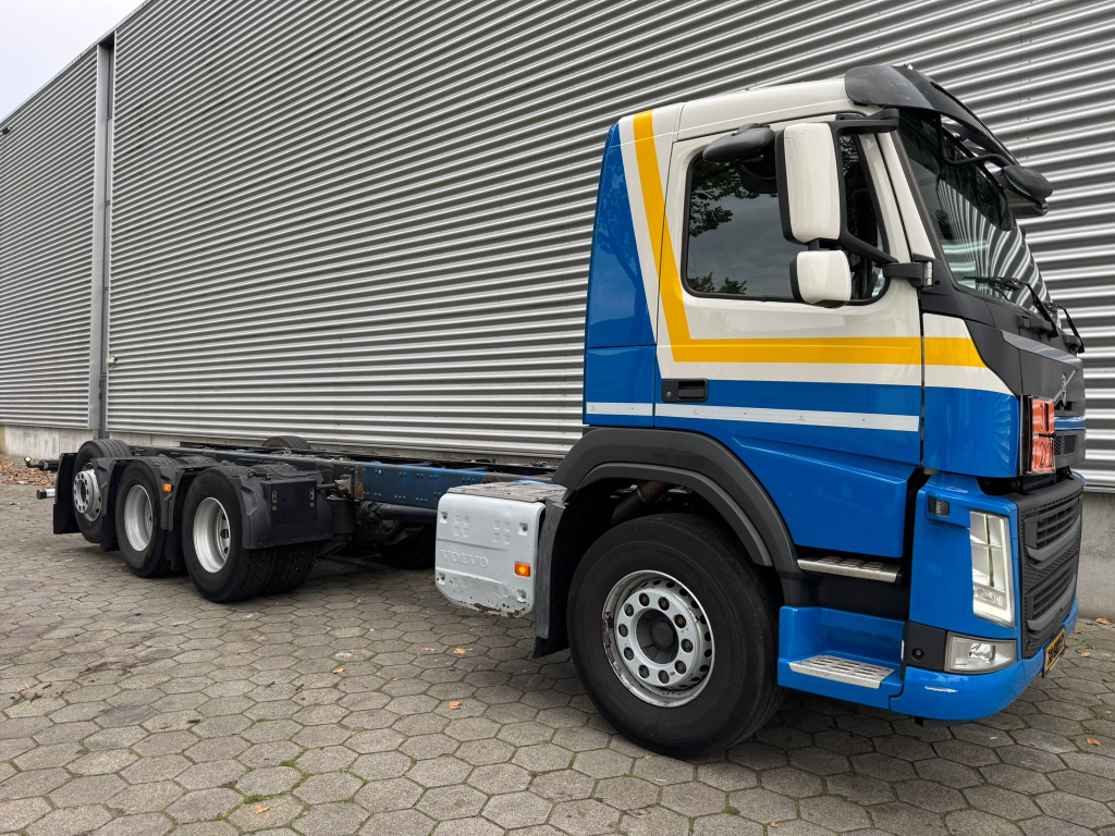 Volvo FM 410 / 8X4 / I-Shift / ADR / Tridem / TUV: 6-2026 / NL Truck