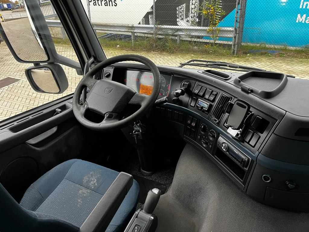 Volvo FM 340 / Euro 5 / IShift / VEB+ / Refrigerator / NL Truck