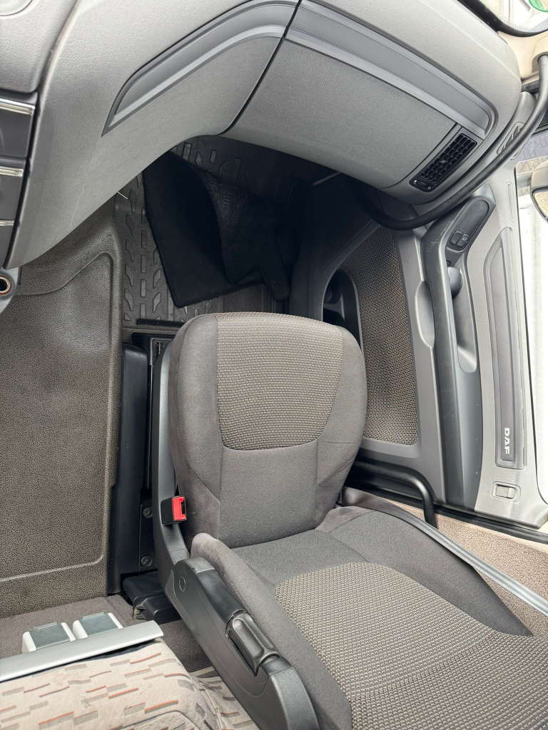 DAF XF 460 / Manual / Retarder / Mega  / Roof Klima / TUV:1-2026 / NL Truck