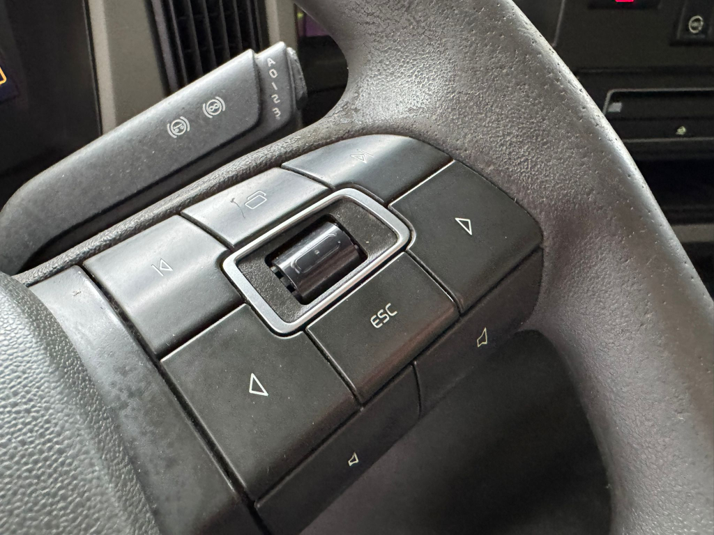 Volvo FM 410 / 8X4 / I-Shift / ADR / Tridem / TUV: 6-2026 / NL Truck