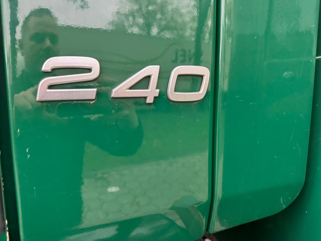Volvo FL 240 / 6 Cylinder / 18 Tons / Manual / Tail Lift / TUV:12-2025 / NL Truck