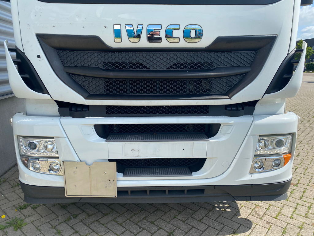 Iveco Stralis 460 AT / Retarder / 2 Tanks / Euro 6 / 2 Beds / Frigo