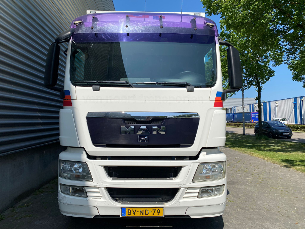 MAN TGS 18.320 / Manual / Tail Lift / Euro 5 / 3 Seats / TUV:1-2024 / NL Truck